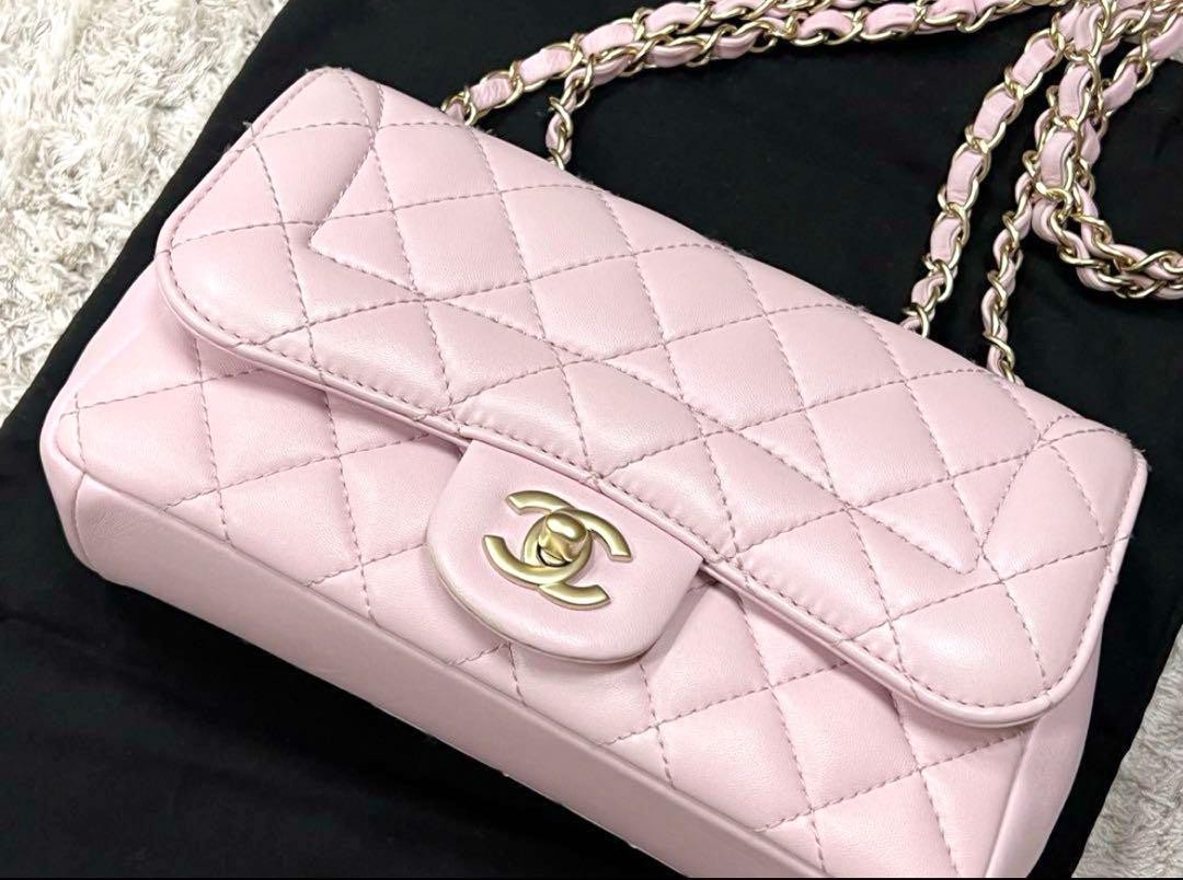 CHANEL Matelasse 23 Shoulder Bag in Black Caviar Leather-image