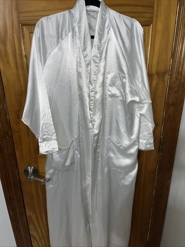 Vintage Christian Dior White Nightgown Robe 100% Polyester CD 3 Pockets Large - Picture 1 of 18