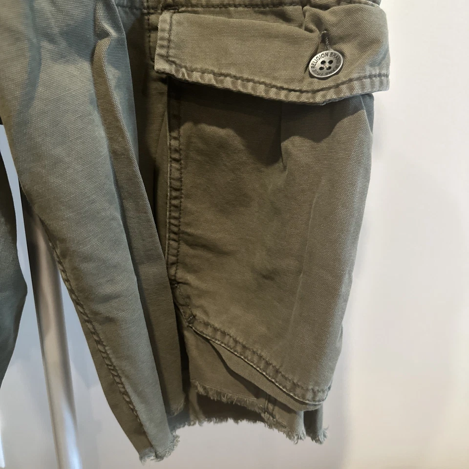 Pantalones Cortos Carga True Religion Corte Verde 34 🔥 Foto 3 de 4