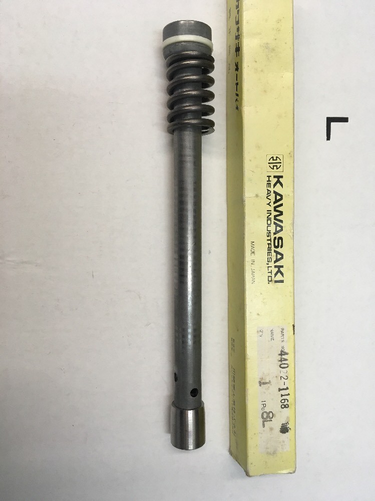 1984 KAWASAKI LTD ZN1100 CYLINDER FORK SHAFT OEM NOS 44022-1168