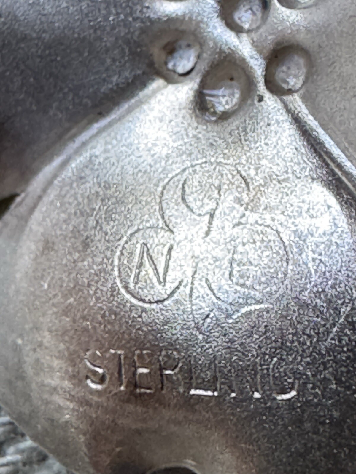 STUART NYE Sterling Silver  925 Vintage Single Flower Petals 1.5” Brooch Pin