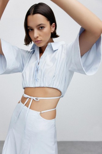 SIGNIFICANT OTHER Addison Cropped Shirt - Powder Blue - Picture 2 of 4