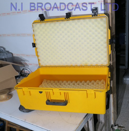 Hardigg Stormcase i2950 with wheels and handle, waterproof seal is ok 76x46x27 - Picture 12 of 15