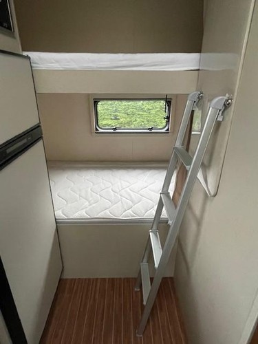 2021 RIMOR SEAL 9 6 BERTH MOTORHOME FOR SALE - Picture 7 of 9
