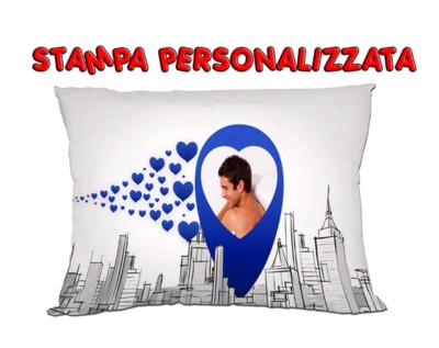 PERSONALISIERTES KISSEN DRUCK SCHRIFTZUG FOTO 40 X 70 HERZ STADT HELLBLAU WEISS