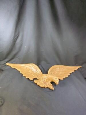 Vintage 21  Brown Ceramic American Bald Eagle Wall Hanging Decor Emblem Unique