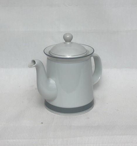 DANSK COFFEE/TEA SERVING POT: Concerto Allegro, White & Gray, 1 Qt. Japan EUC - Picture 8 of 13