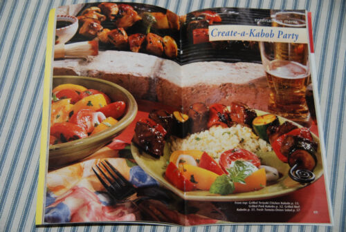 Pillsbury Classic Cookbooks - Chicken Beef and Pork - 19 Low Fat Recipes - 1998 - Picture 2 of 3