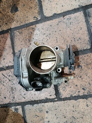 Audi A3 8L 1.6 74kW 101PS VW Golf 4 IVBora 1J 06A133064J Drosselklappe Original
