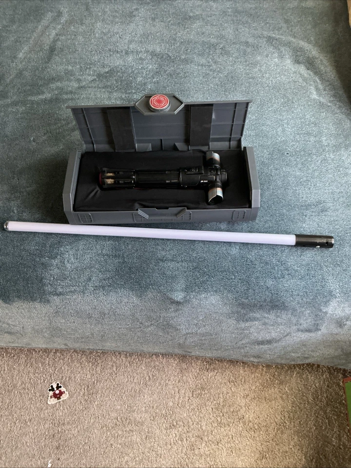 Kylo Ren los últimos Jedi Foto 3 de 3