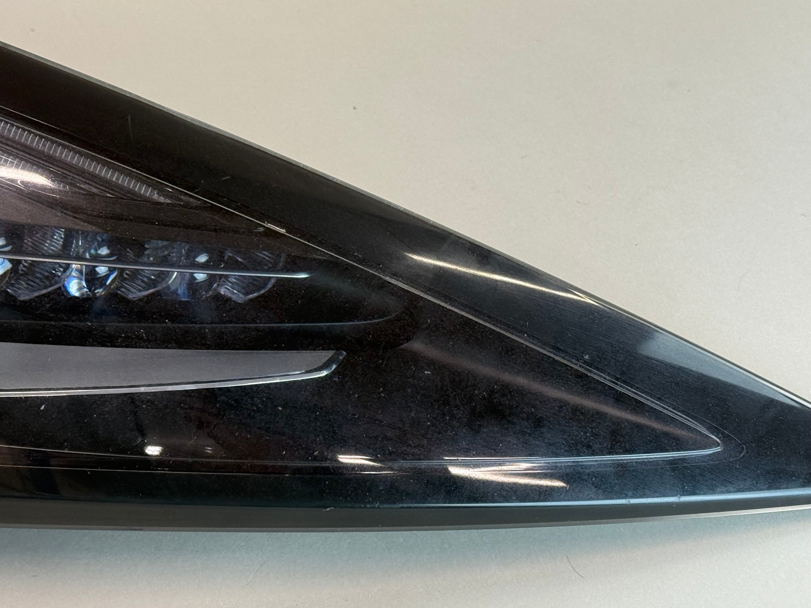 McLaren 570S 2016-2021 RIGHT Headlight P/N 13A3919CP