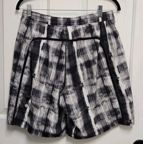 Lululemon Men Shorts Large Pace Breaker Lined Hidden Drawcord Performance - Picture 2 of 4