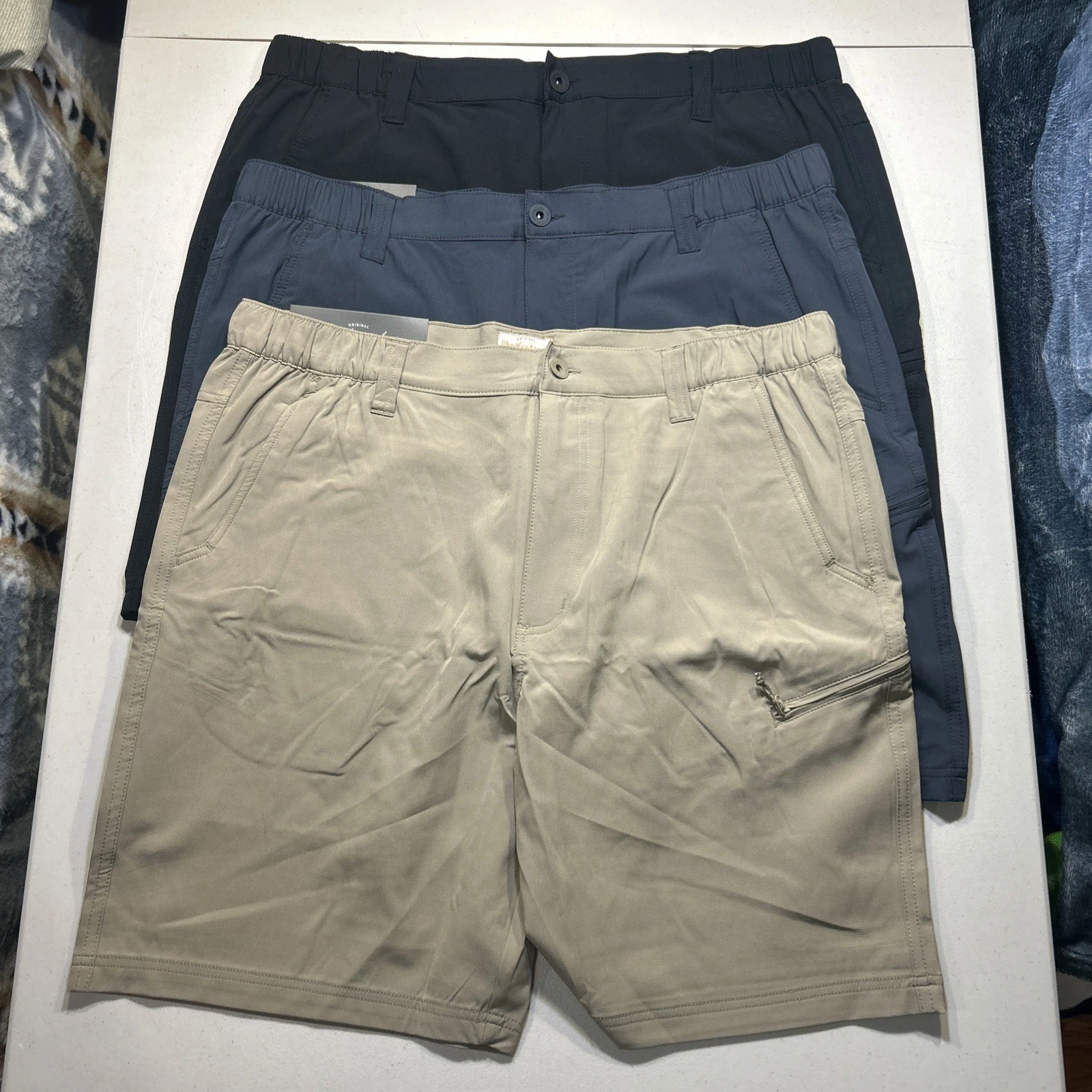 LOT OF 3 Weatherproof Vintage Men's Tech Shorts 9” Inseam NWT Size 38
Opens in a new window or tab