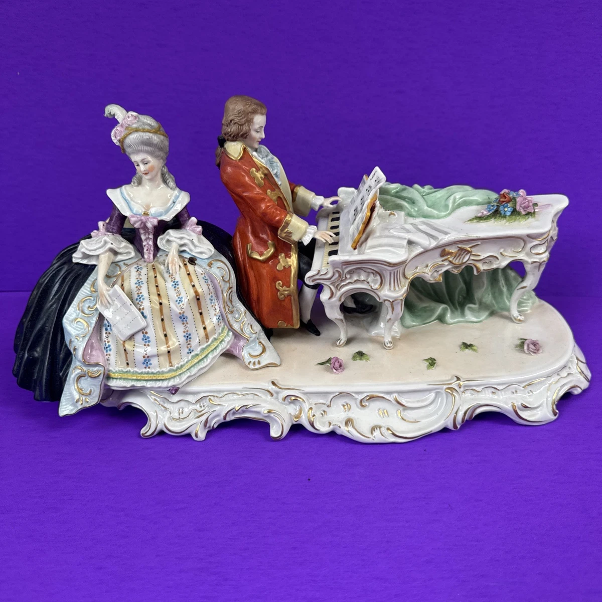 Porcelain Figurine Man Woman In Antique Ceramic & Porcelain