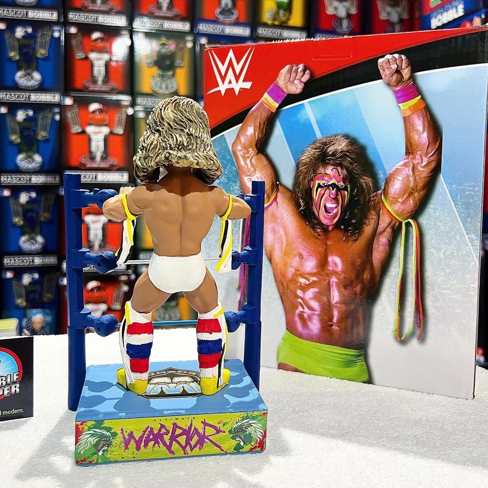 ULTIMATE WARRIOR WrestleMania WWF WWE Wrestling Legend White Shorts Bobblehead - Image 4 of 4