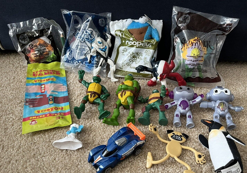 16 Happy Meal Toys NFL TMNT Neopet Gym Partner Monkey Max Steele Spiderwick CN