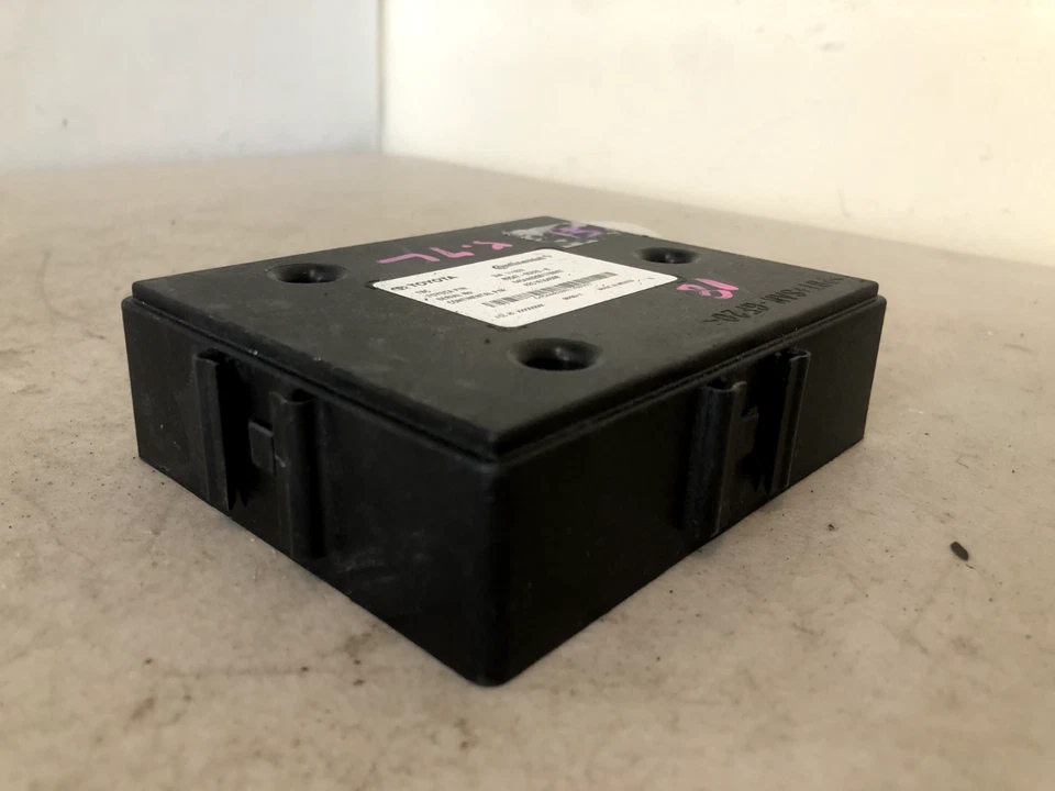 2017-2019 TOYOTA TUNDRA BRAKE CONTROL RELAY 89547-0C020-B OEM - Image 3 of 4