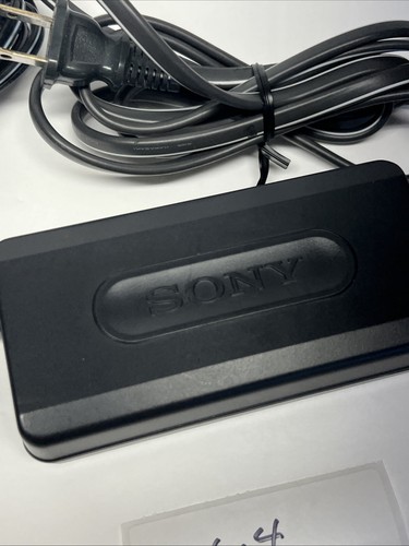 Genuine Sony OEM HandyCam AC-L10A Charger AC Adapter Power Supply Tested Working - Picture 2 of 10