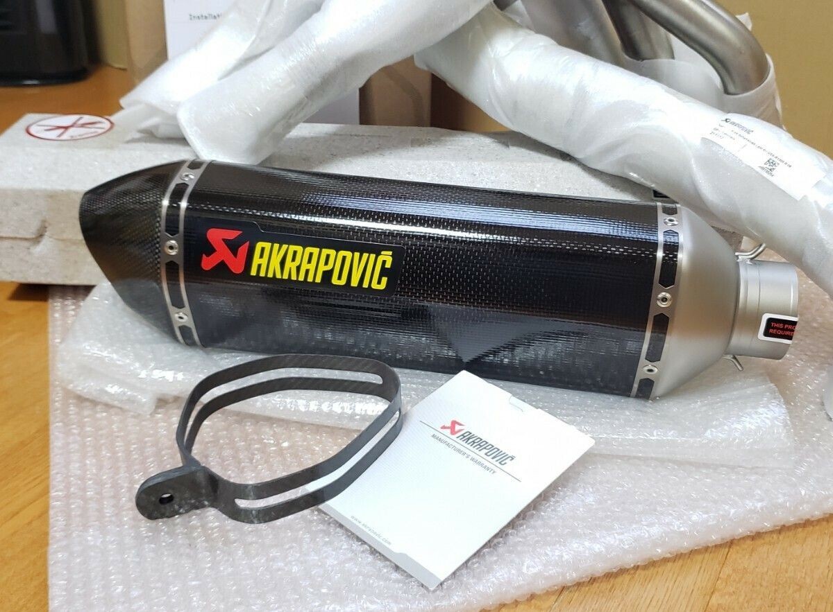 AKRAPOVIC GSX1300R 隼 (08-17) SUZUKI GSX1300R 08-17 AKRAPOVIC Racing Line Full Exhaust Muffler