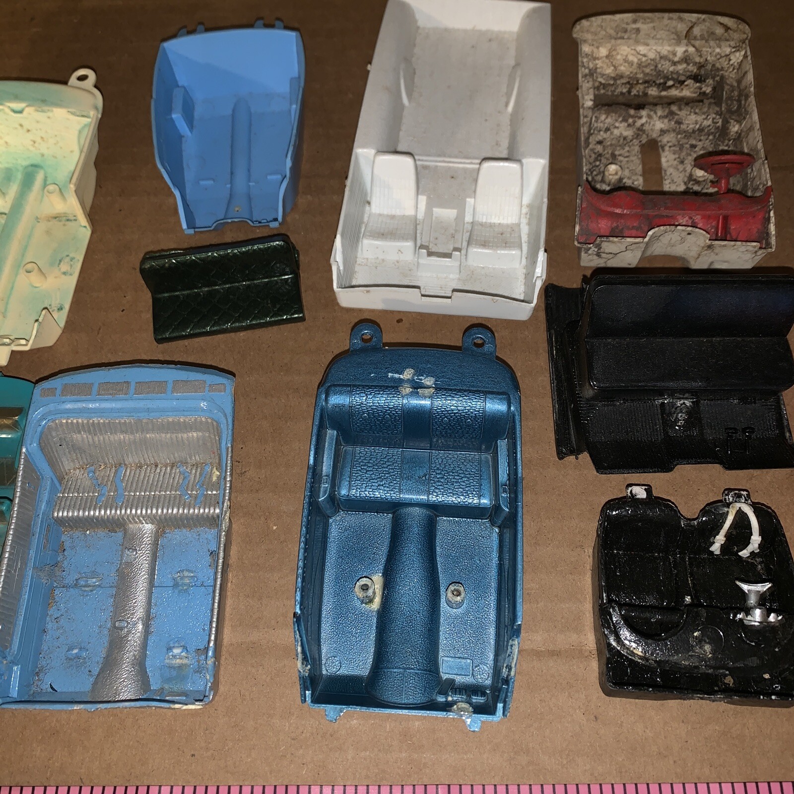 Vintage Junkyard parts lot of plastic model car interior seats lot Jy66 eBay