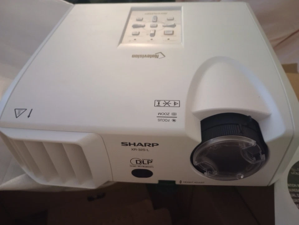 Sharp XR-32S DLP SVGA Multimedia Projector -1080i Video w/Remote & Software - Image 3 of 4