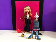MUÑECAS BRATZ INDEPENDENCIA CLOE ULTIMATE MUÑECA COLECCIONABLE MUY BUEN ESTADO MGA MYGIRLZ99