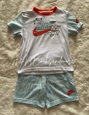 Boys Nike Graphic Tee And Short Set Size 7