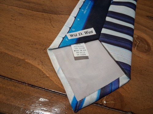 Diseño de piano corbata firmada por Ralph Marlin Elton John 100 % poliéster Wil D. Nest - Imagen 3 de 4