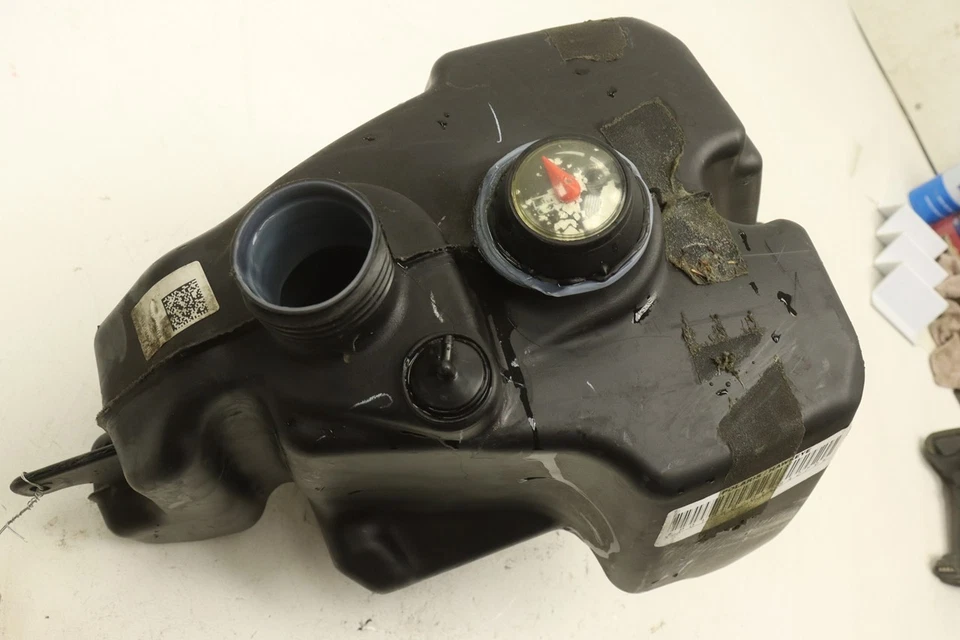 Polaris Sportsman 400 HO 08 Gas Fuel Tank 2520804 51273 - Image 2 of 4