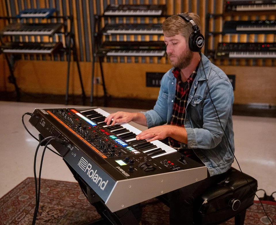 Roland Jupiter-X 61 Key Keyboard Synthesizer - Image 4 of 4