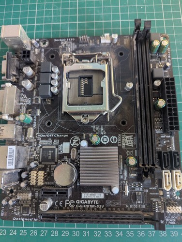 Carte mère GIGABYTE GA-H81M-S2V Socket 1150 DDR3 mATX support processeurs 4ème génération - Photo 4/4
