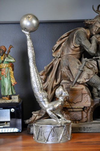 FIGURA PIERO ATENA PORTACANDELE IN PELTRO ITALIANO - Foto 3 di 8