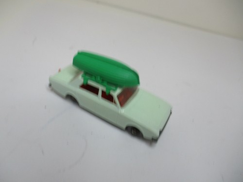 MATCHBOX LESNEY #45B FORD CORSAIR W/BOAT RESTORED-MODIFIED W/GREY PLASTIC WHEELS - Picture 7 of 11