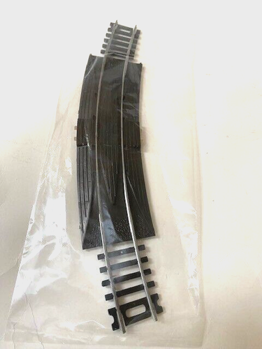 Bachmann HO Scale 18R" Curved Terminal Track Section w/ Re-railer, Steel