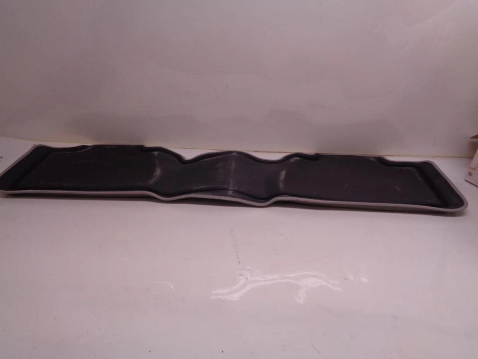 NEW LUND GREY SECOND ROW CATCH ALL FLOOR LINER FOR GMC YUKON 2007 & UP 629578 SR Foto 3 de 4