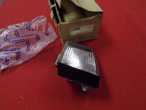 Nissan Sunny B12 RH Drivers Indicator Genuine Nissan 26014-65A01 - Picture 3 of 6