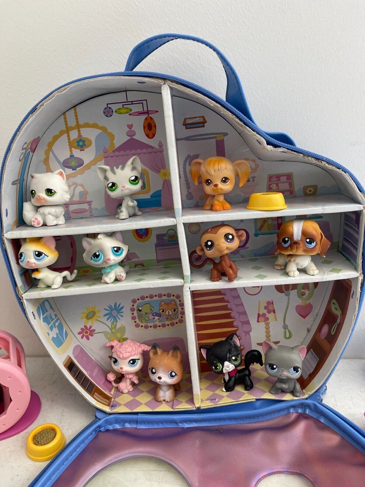 Hasbro+Littlest+Pet+Shop+Shopping+Mall+Play+Set+-+10+Pets for sale