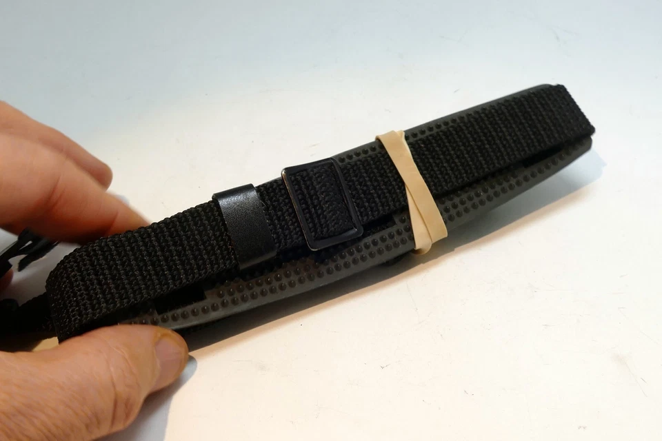 BLACK Strap for Camera Case 2cm wide Canvas Sturdy with rubber pad - Image 3 of 4