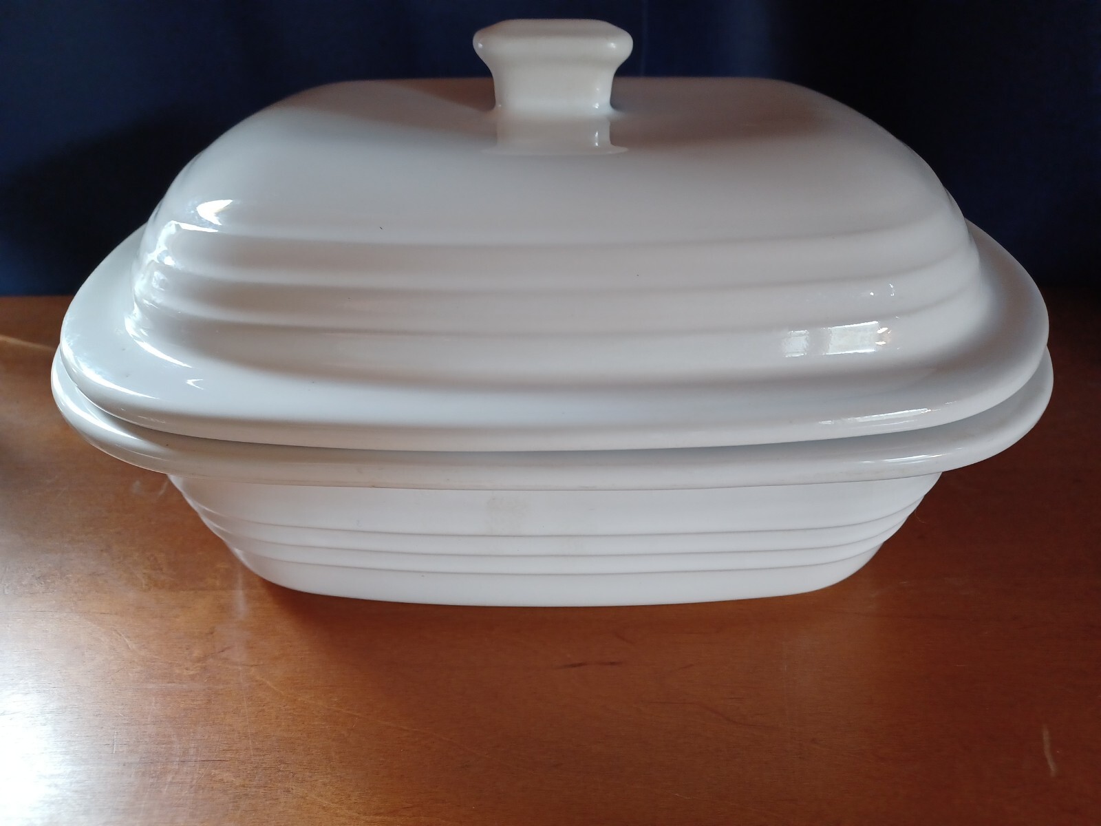Pampered Chef Stoneware Deep Covered Baker 1352 White 3.1 Qt Dish Pan