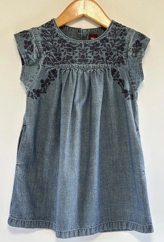 Tea Collection Girls Denim Dress Embroidered Yoke Cap Sleeve Pockets Size 5 EUC
