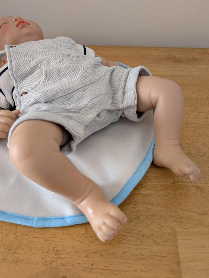 Muñeca bebé niño renacido NPK coleccionable - bonita  Foto 3 de 4