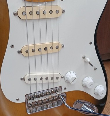 Edwards by ESP Stratocaster Guitar E-SE-93M/LT 2TS Seymour Duncan