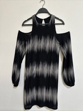 Women Zara Black And White Cold Shoulder Long Sleeves Dress. Size S