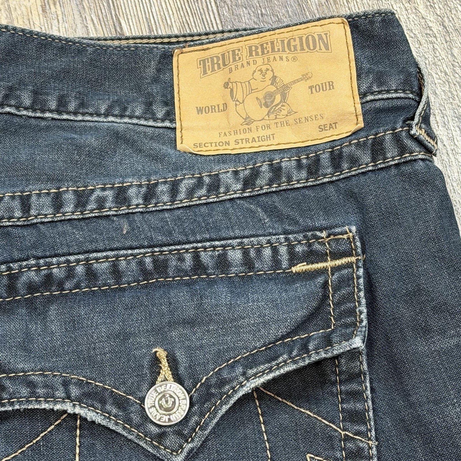 True Religion Straight Leg Flap Pocket Jeans Mens 42x34 Earthworm Dark Wash thumbnail 2