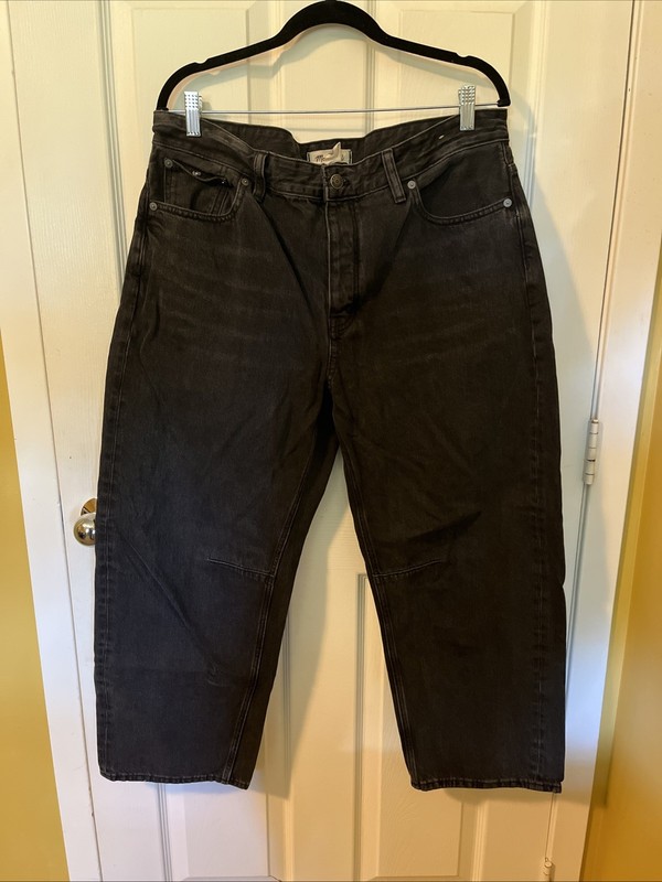 Madewell Darted Barrel Leg Black Jean Olenda Wash Size 31 Very Gently Worn