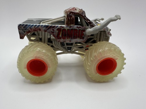 Pneumatici Monster Jam 1:64 pressofusi Monster Truck Zombie Glow - Foto 1 di 9
