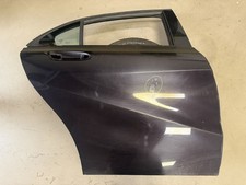 Tür hinten Rechts Mercedes-benz A-klasse Bj 2015 Farbe Lila A1767320210 Tür hinten Rechts Mercedes-benz A-klasse Bj 2015 Farbe Lila A1767320210