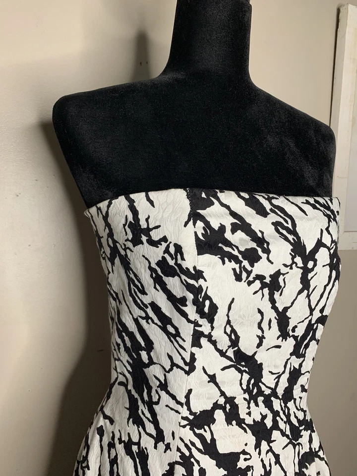 Vestido de festa vintage Lillie rubi saia puff preto branco estampa abstrata feminino 12 - Imagem 2 de 4