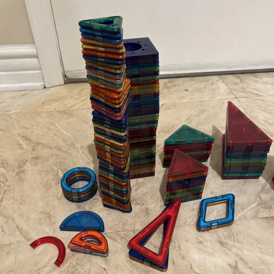 MagnaTiles Picasso Tiles Lot of 153 Pieces Mixed Shapes Squares Triangles - Image 2 of 4