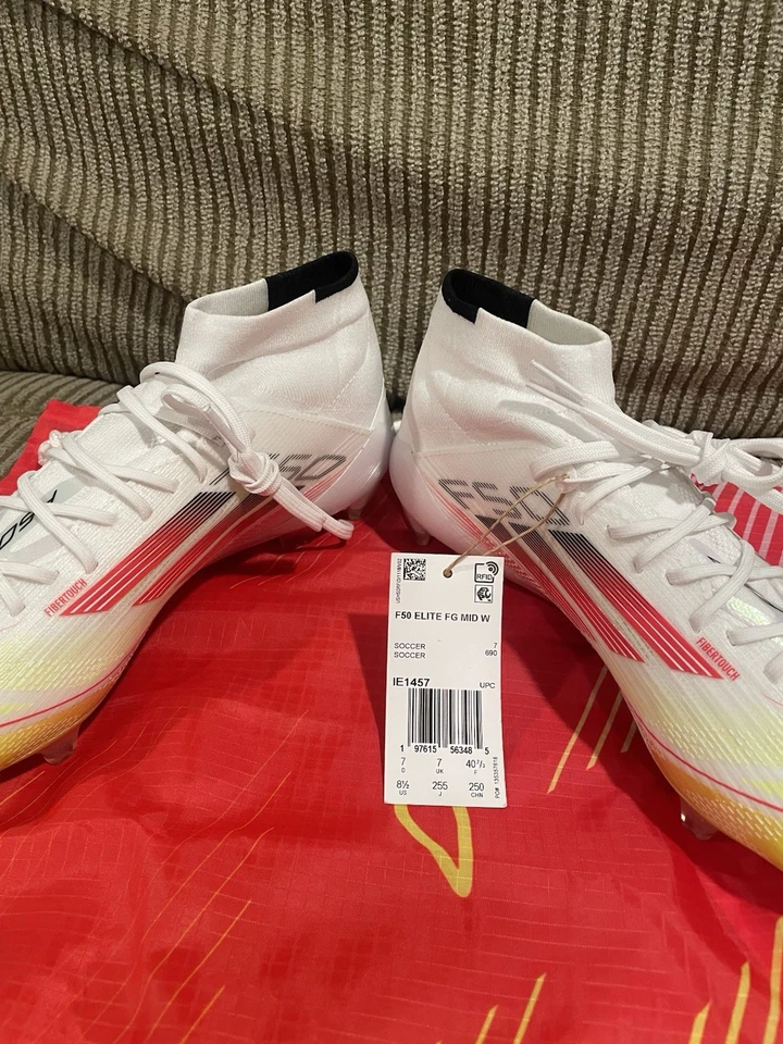 Botín de fútbol terreno firme Adidas F50 Elite Mid FG para mujer talla 8,5 con bolsa Foto 4 de 4